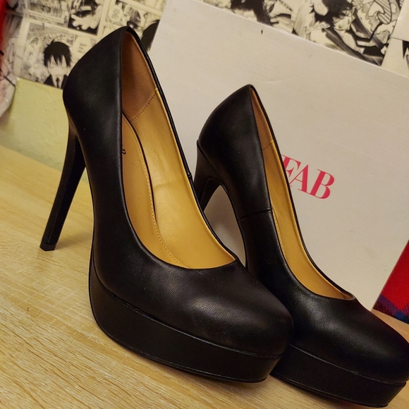 COPY - JUSRFAB BLACK PUMPS, size 7.5 - Picture 3 of 5